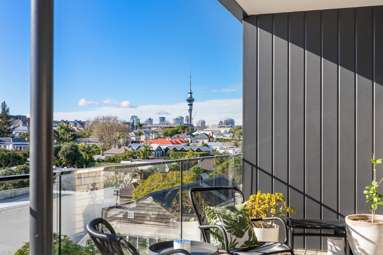 202/43 Brown Street_1