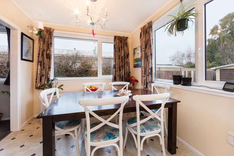 8 Stanton Crescent Hoon Hay_5