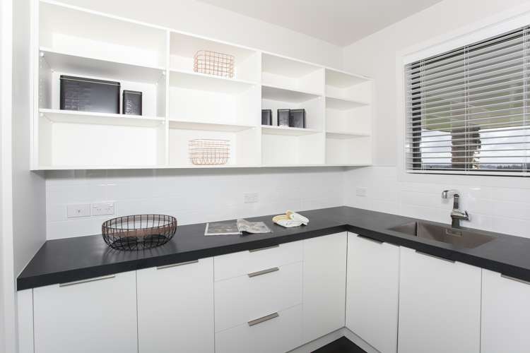 156 Pacific Drive Fitzherbert_6