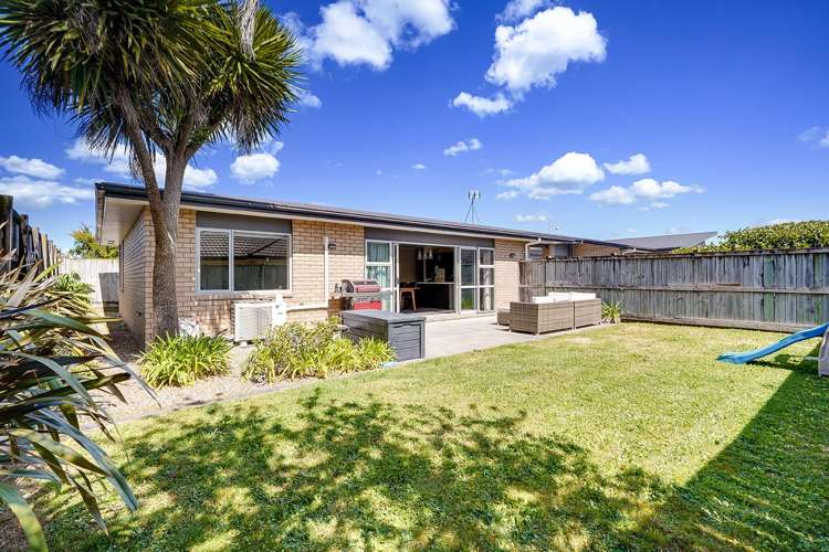 30 & 30A Sirius Crescent Rototuna North_19