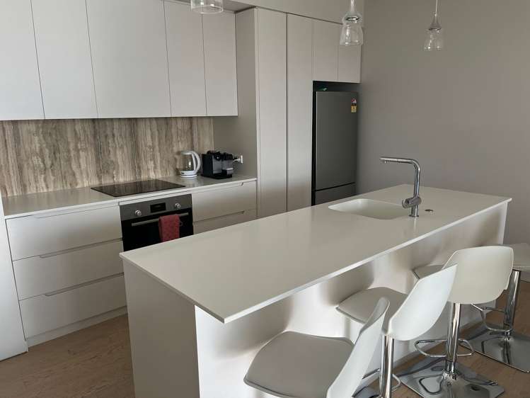 110/223A Green Lane West Epsom_2