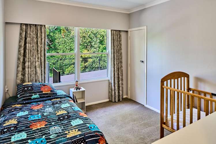 13 St Edmund Crescent Tawa_16