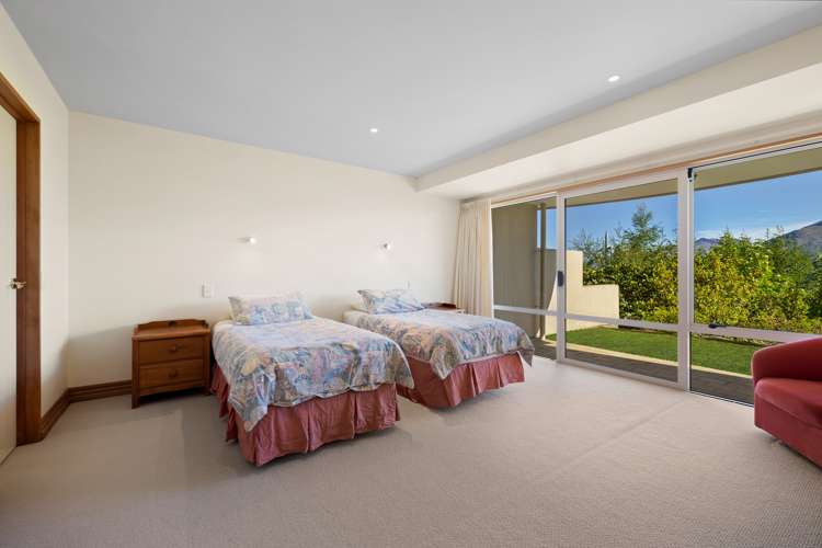 9 Vancouver Drive Queenstown_12