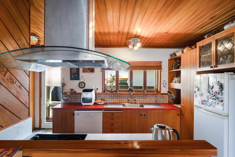 405 Parawai Road_2