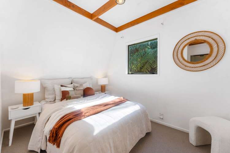 281 Huia Road Titirangi_11
