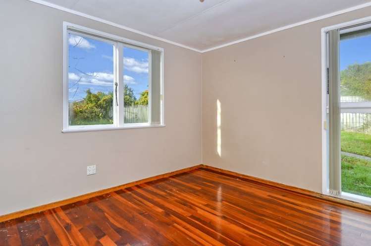 46 Taurus Crescent Beach Haven_8