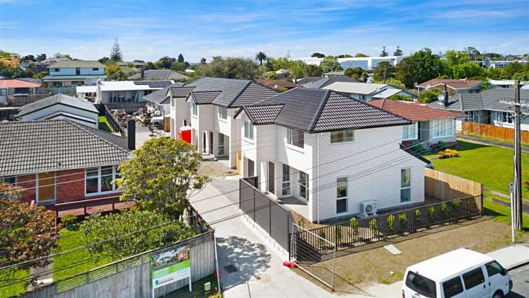 14b Kirrie Avenue Te Atatu South_18
