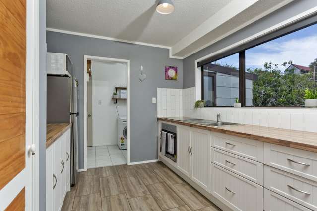 38B Birkdale Road Birkdale_3