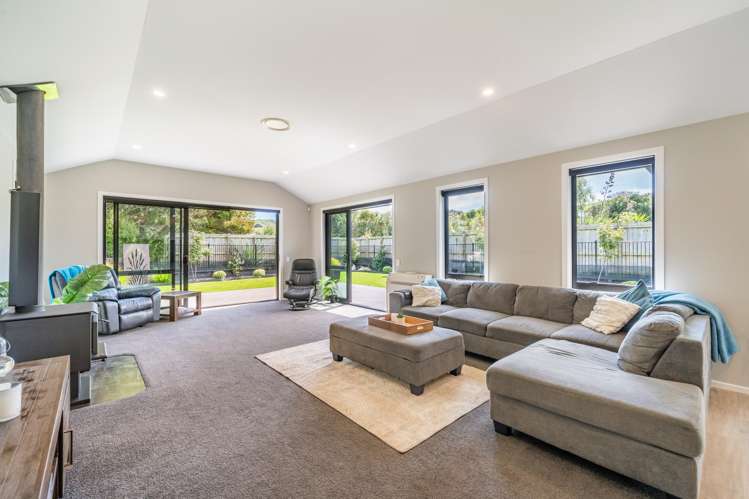 355 Grays Road Pāuatahanui_7