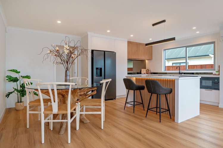 5 and 6/11 Landing Road Whakatane_2