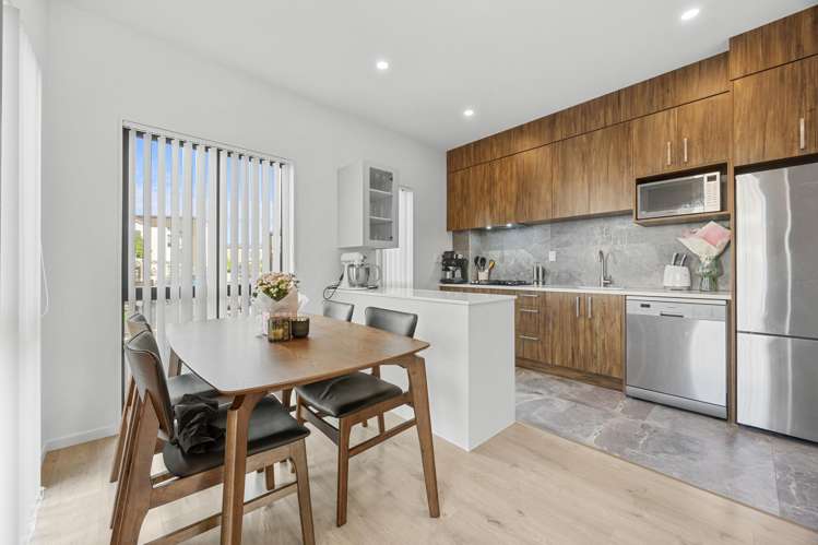 6 Faithful Drive Drury_1