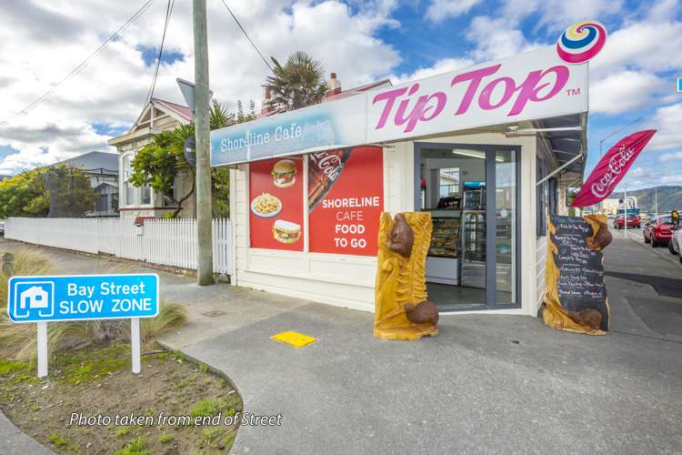 1/32 Bay Street Petone_15