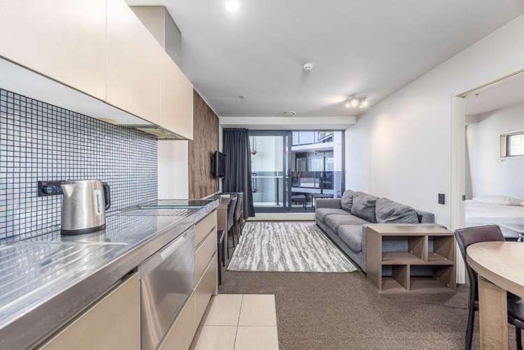 805/19 Anzac Avenue_5