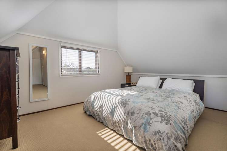 17 Crown Reef Pauanui_11