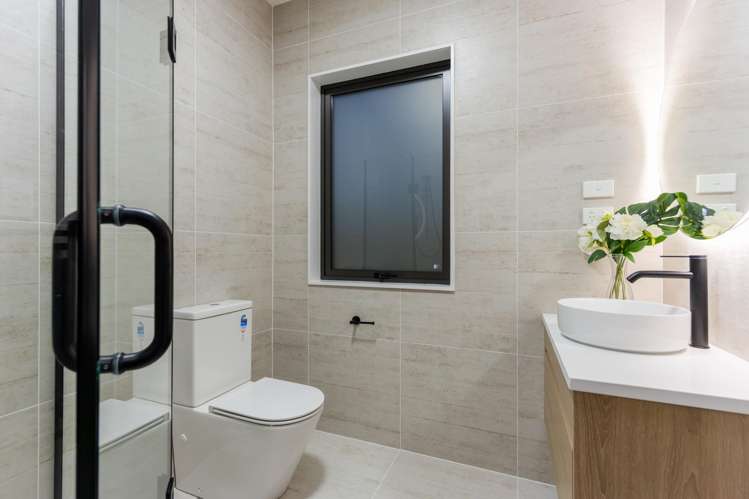 82 Huanui Drive Orewa_17