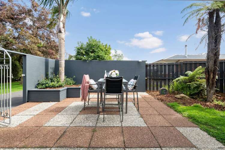 1/7 Mccall Place Opaheke_9