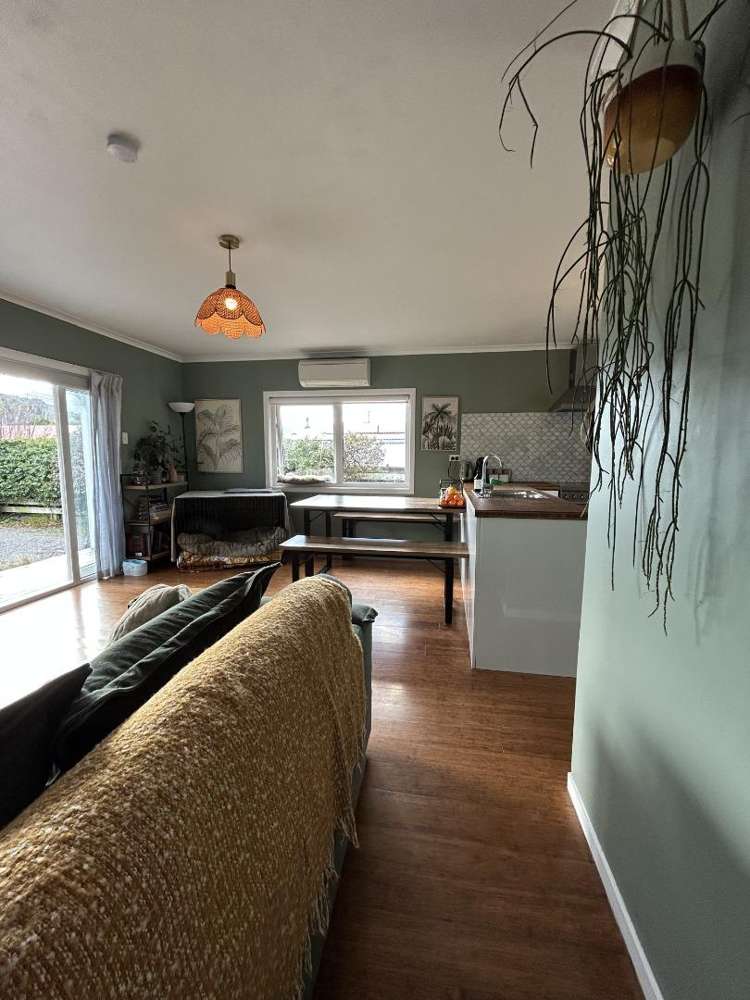 1 Farrier Grove Featherston_6