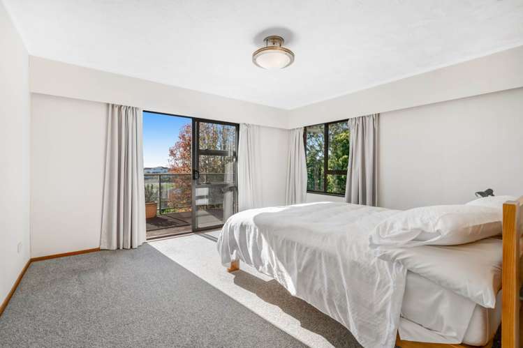 24 Tawhana Crescent Red Beach_8