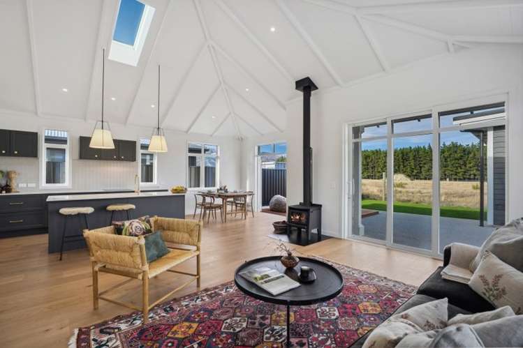 105 Burdon Loop Lake Hawea_1