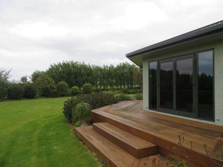 99 Spur Road West Feilding_15