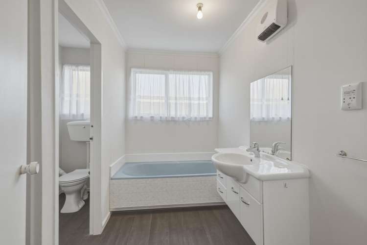 1/98A Lake Terrace Road Burwood_11