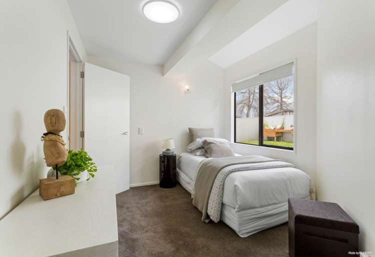 2/144 Exmouth Road Northcote_5