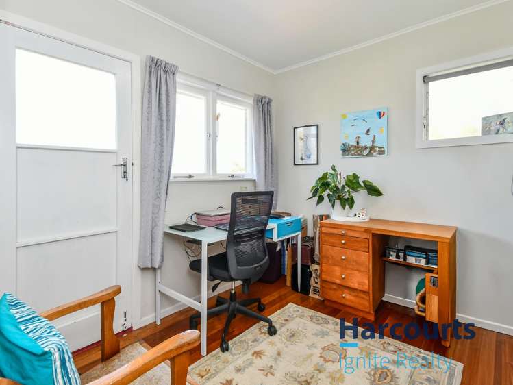 8 Youngs Road Papakura_19