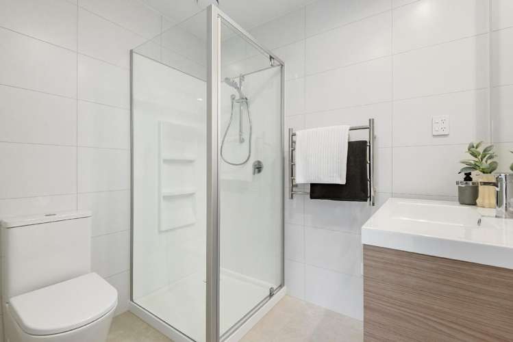 4 Te Toka a Whenua Avenue Three Kings_13