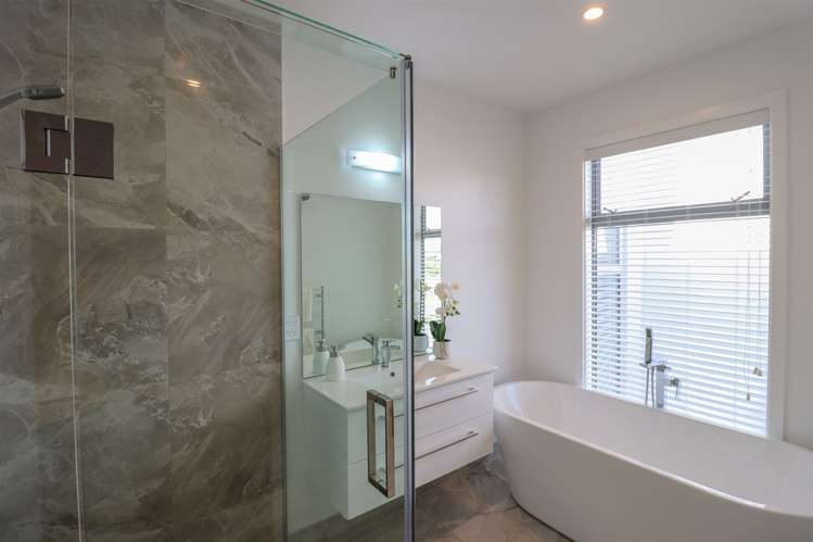 28 Meadowstone Street Gleniti_14