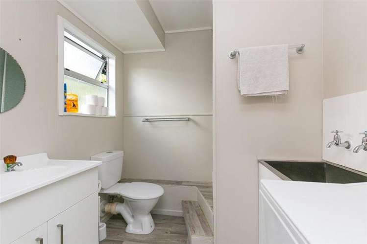 51 Dimock Street Titahi Bay_13