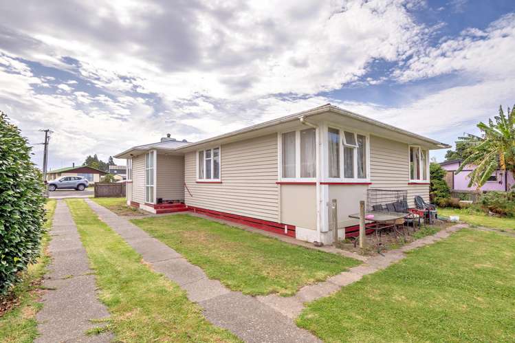 18 St John Street Opotiki_15