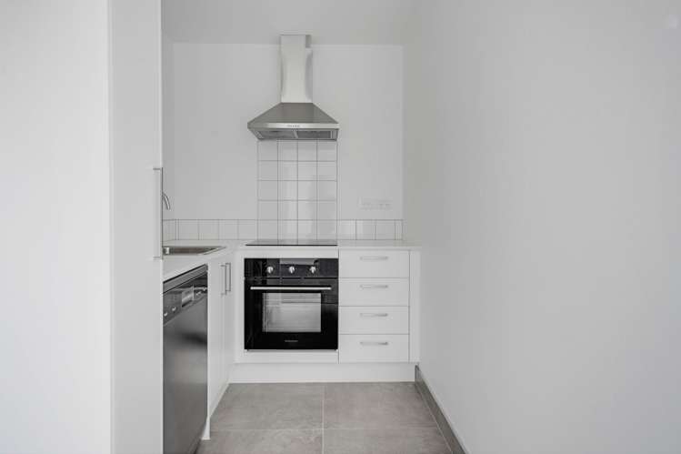 101/3 Rauemi Way Te Atatu South_10