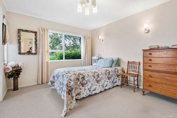 28/10 Gerard Way Saint Johns_8