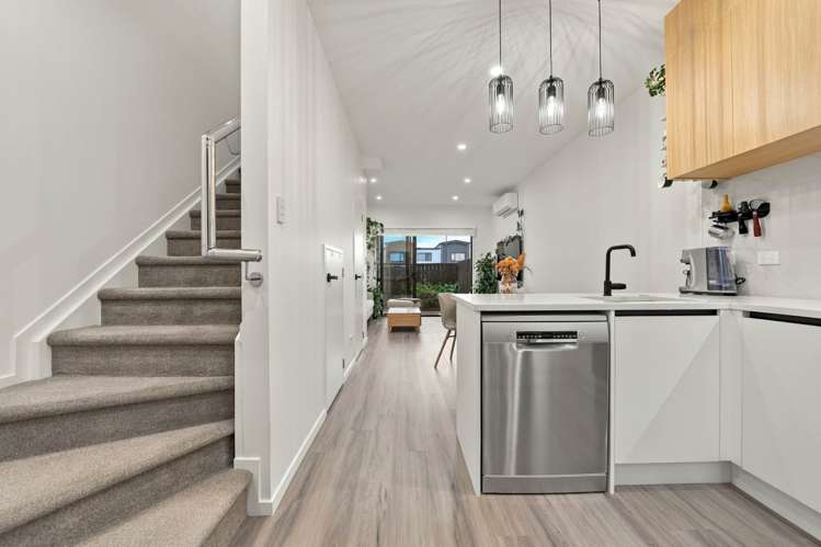 18 Kiato Lane Flat Bush_15