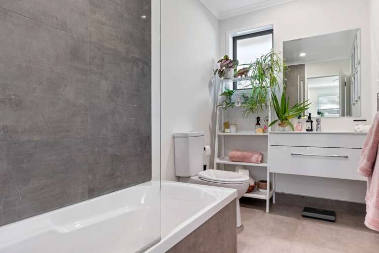 11 Survila Street Takanini_5