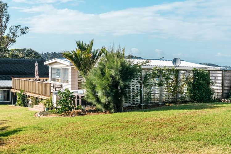 135 Ocean View Road Oneroa_17