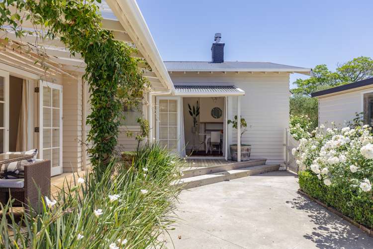 10 Argyle Avenue Takaro_25