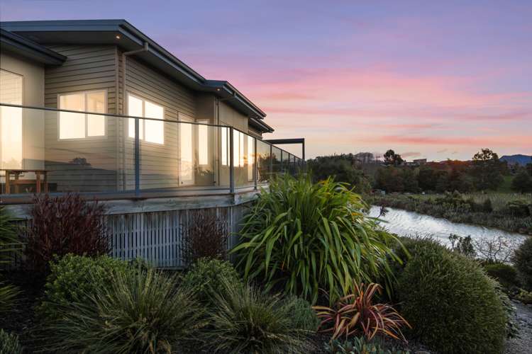 12 Lake View Place Fairhall_34