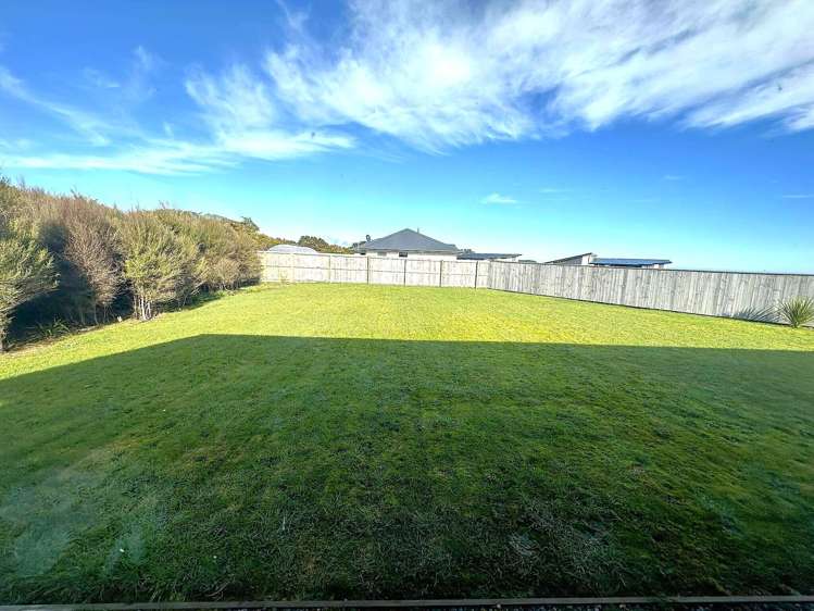 6 Holly Robinson Place Hokitika_17