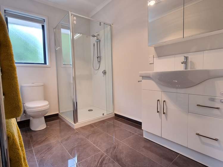 2 L A Place Greymouth_6