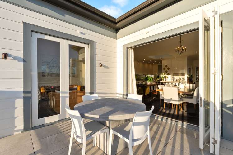 10 Shannon Street Mount Victoria_10