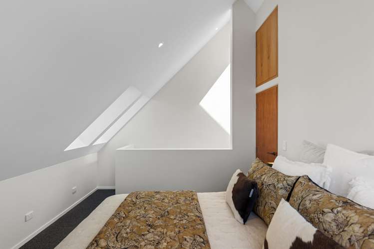 1/14 Andover Street Merivale_13