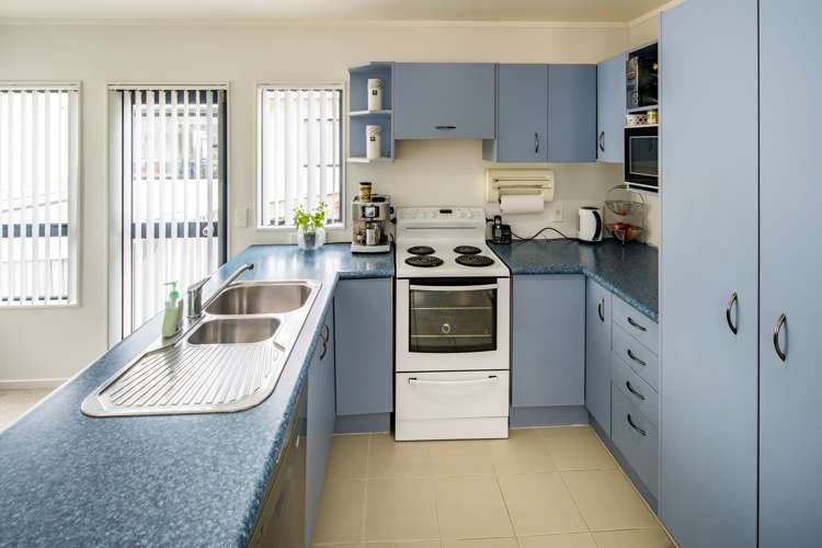 37 Bowes Crescent Strathmore Park_6