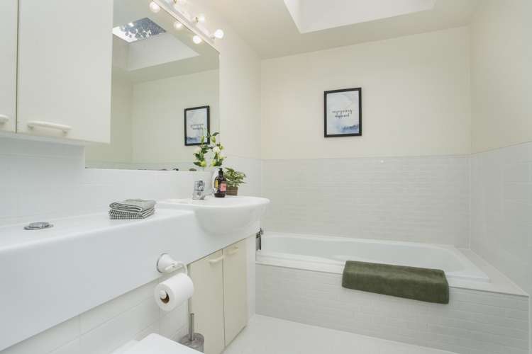 2/6 Sarsfield Street Herne Bay_27