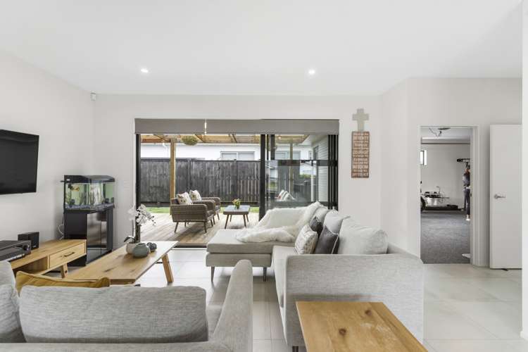 57 Angiangi Crescent Beachlands_12