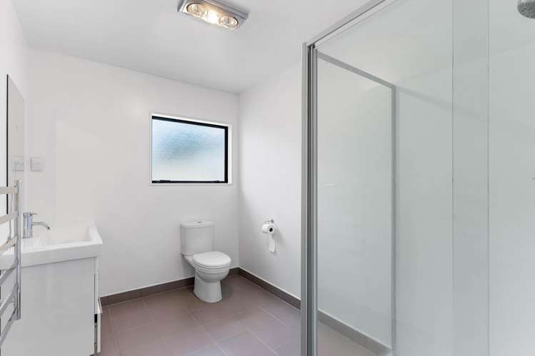 103R Glengarry Road Glen Eden_10