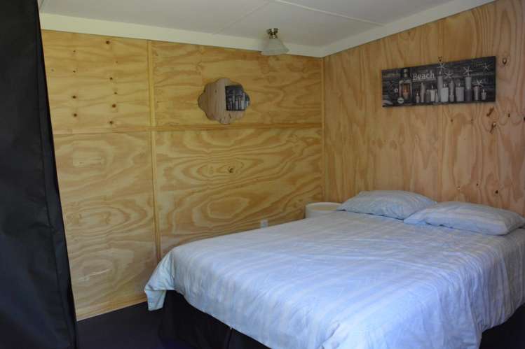 5 Tokopapa Street Mokau_19