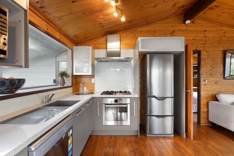 2 Dunraven Place Torbay_11