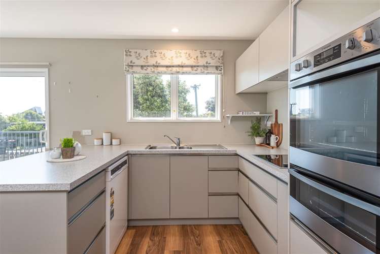 1/110 Rocking Horse Road Southshore_7