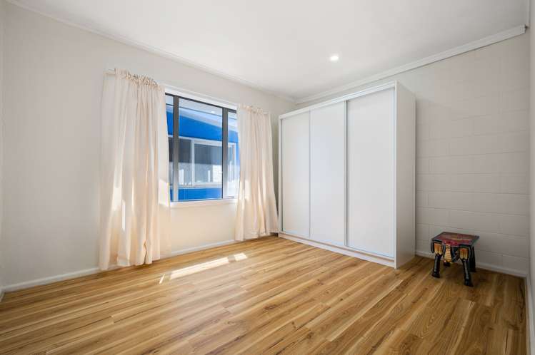 2/345 Cashel Street Linwood_6